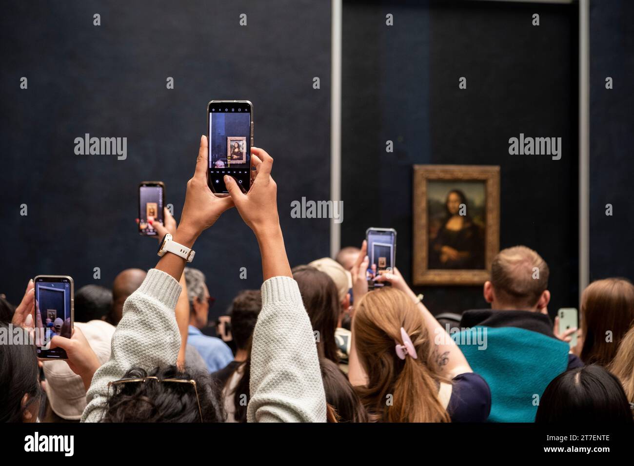 Menschenmassen bei Mona Lisa Painting im Louvre Museum, Paris, Frankreich Stockfoto