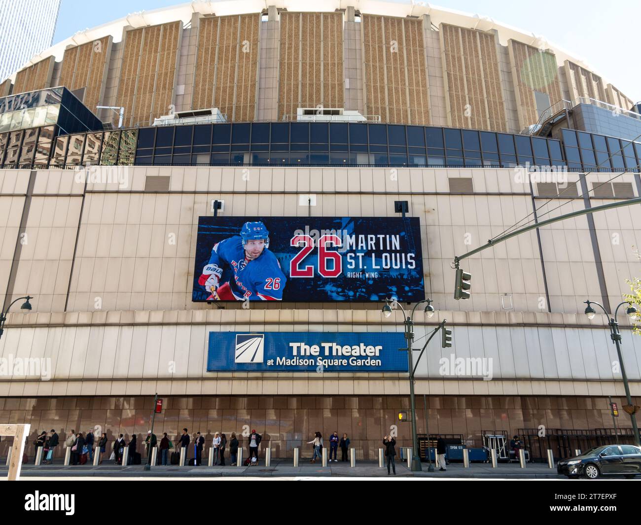 Eine Schlange vor dem Madison Square Garden, Manhattan, New York, USA. Stockfoto