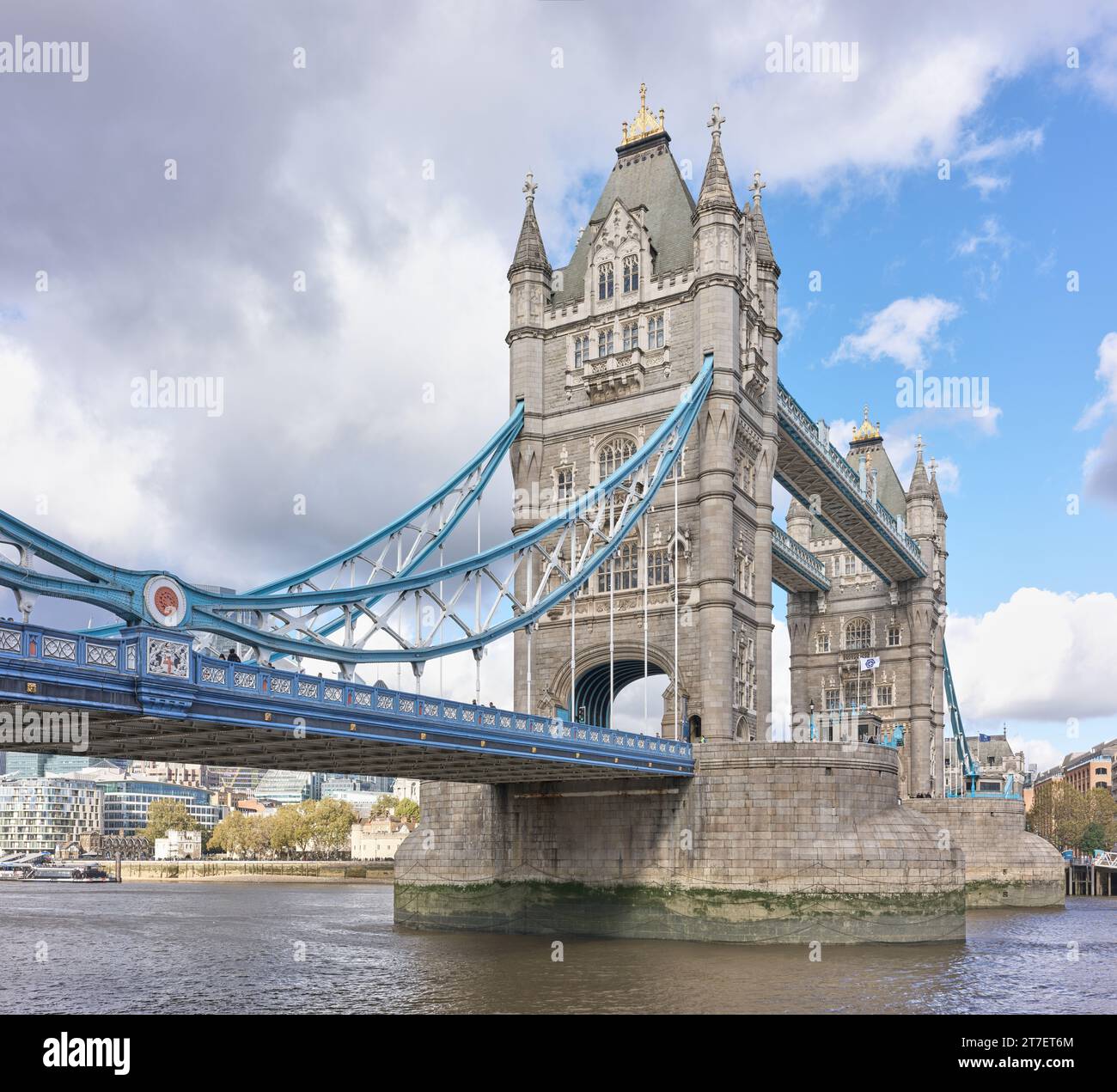 Tower Bridge über die Themse, London, England. Stockfoto