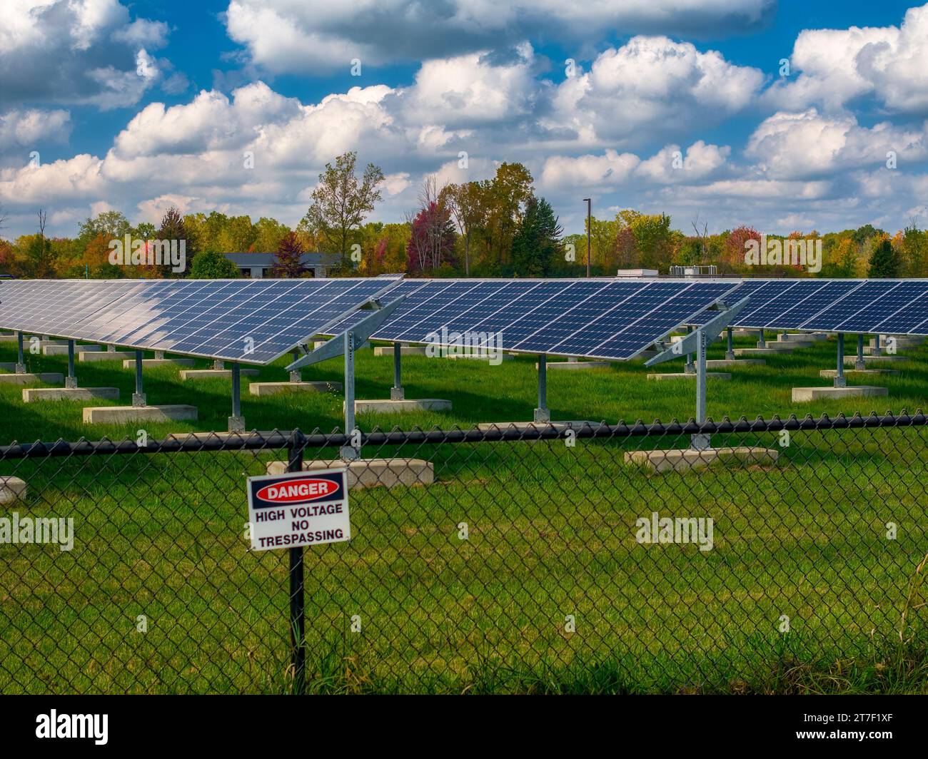 DTE Energy Solar Current Installation in Marysville, St. Clair County, Michigan Stockfoto