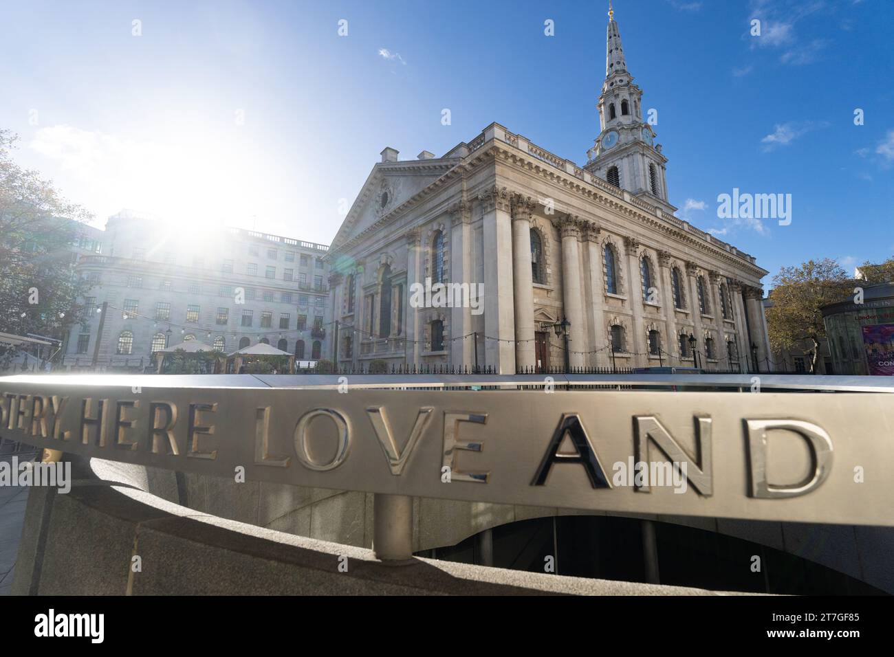 St Martin-in-the-Fields ist eine Pfarrkirche der Church of England an der nordöstlichen Ecke des Trafalgar Square in der City of Westminster, London Stockfoto