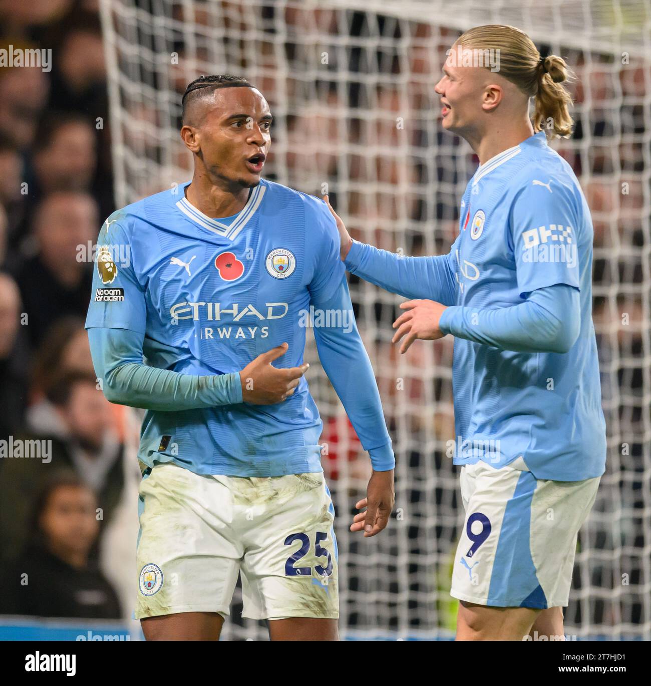 London, Großbritannien. 12. November 2023 – Chelsea gegen Manchester City – Premier League – Stamford Bridge. Manuel Akanji aus Manchester City feiert sein Tor während des Premier League-Spiels gegen Chelsea. Bildnachweis: Mark Pain / Alamy Live News Stockfoto