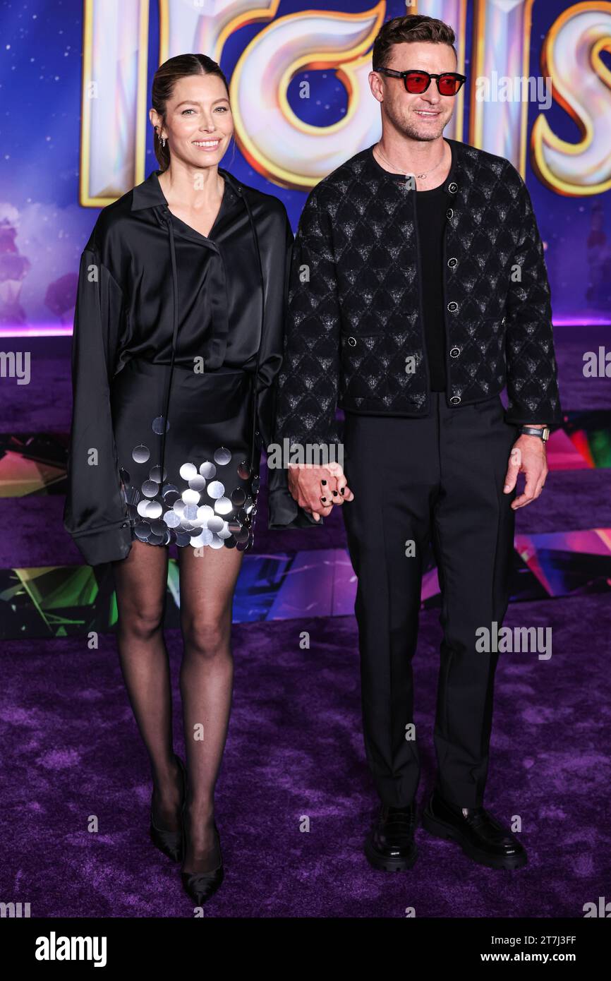 Hollywood, Usa. November 2023. HOLLYWOOD, LOS ANGELES, KALIFORNIEN, USA – 15. NOVEMBER: Jessica Biel und sein Ehemann Justin Timberlake kommen am 15. November 2023 in Hollywood, Los Angeles, Kalifornien, an der Los Angeles Special Screening von DreamWorks Animation and Universal Pictures' Trolls Band Together im TCL Chinese Theatre IMAX an. (Foto: Xavier Collin/Image Press Agency) Credit: Image Press Agency/Alamy Live News Stockfoto