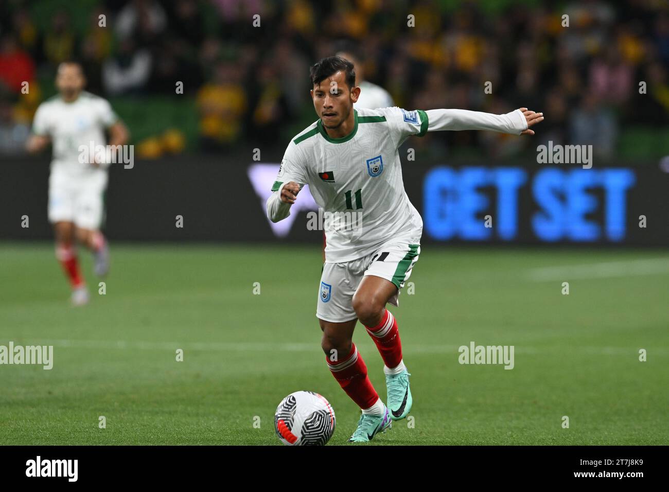 MELBOURNE, AUSTRALIEN 16. November 2023. Im Bild: Bangladeschs Stürmer Foysal Ahmed Fahim (11) im Einsatz bei der FIFA Fussball-Weltmeisterschaft 2026 AFC-Asienqualifikation R1 Australien gegen Bangladesch im rechteckigen Stadion von Melbourne. Quelle: Karl Phillipson/Alamy Live News Stockfoto