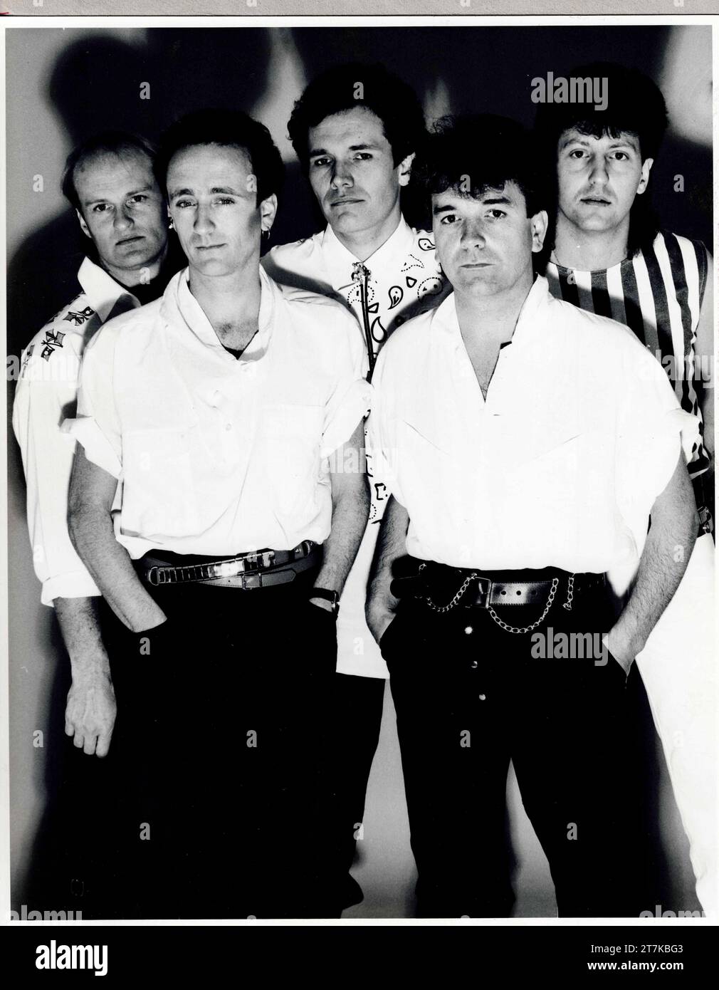 South African Rock Band Ballyhoo, Studio Publicity gedreht in Yeoville, Johannesburg Gauteng. . Aus der Sammlung - südafrikanische Musiker 1980er - Don Minnaar fotografisches Archiv Stockfoto