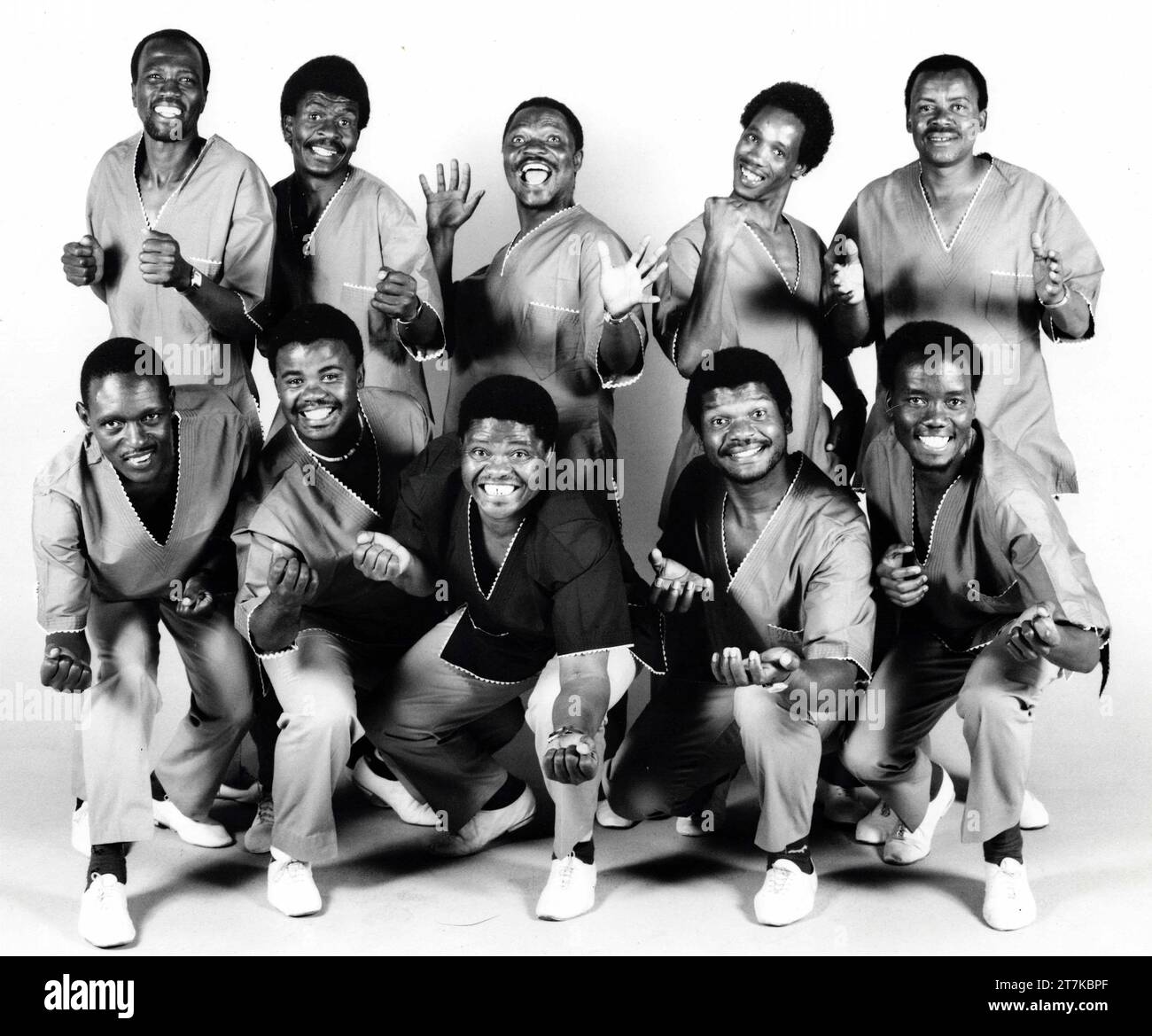 Das Publicity-Studio Ladysmith Black Mambazo wurde 1987 von Don Minnaar in Gauteng Johannesburg aufgenommen. Aus der Sammlung - südafrikanische Musiker 1980er - Don Minnaar fotografisches Archiv Stockfoto