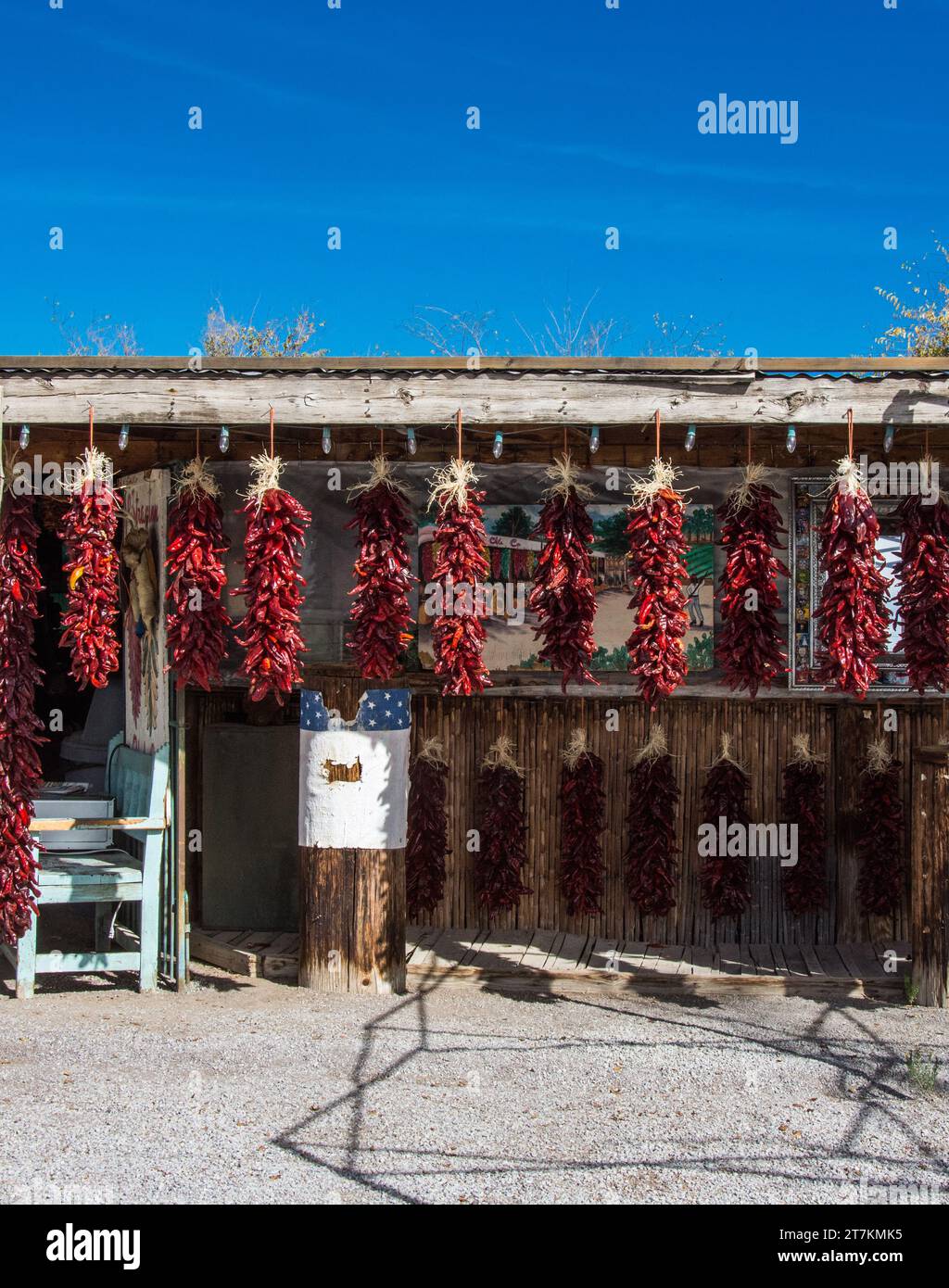 Chiles Pfefferristras zum Verkauf, Mesilla New Mexico Stockfoto