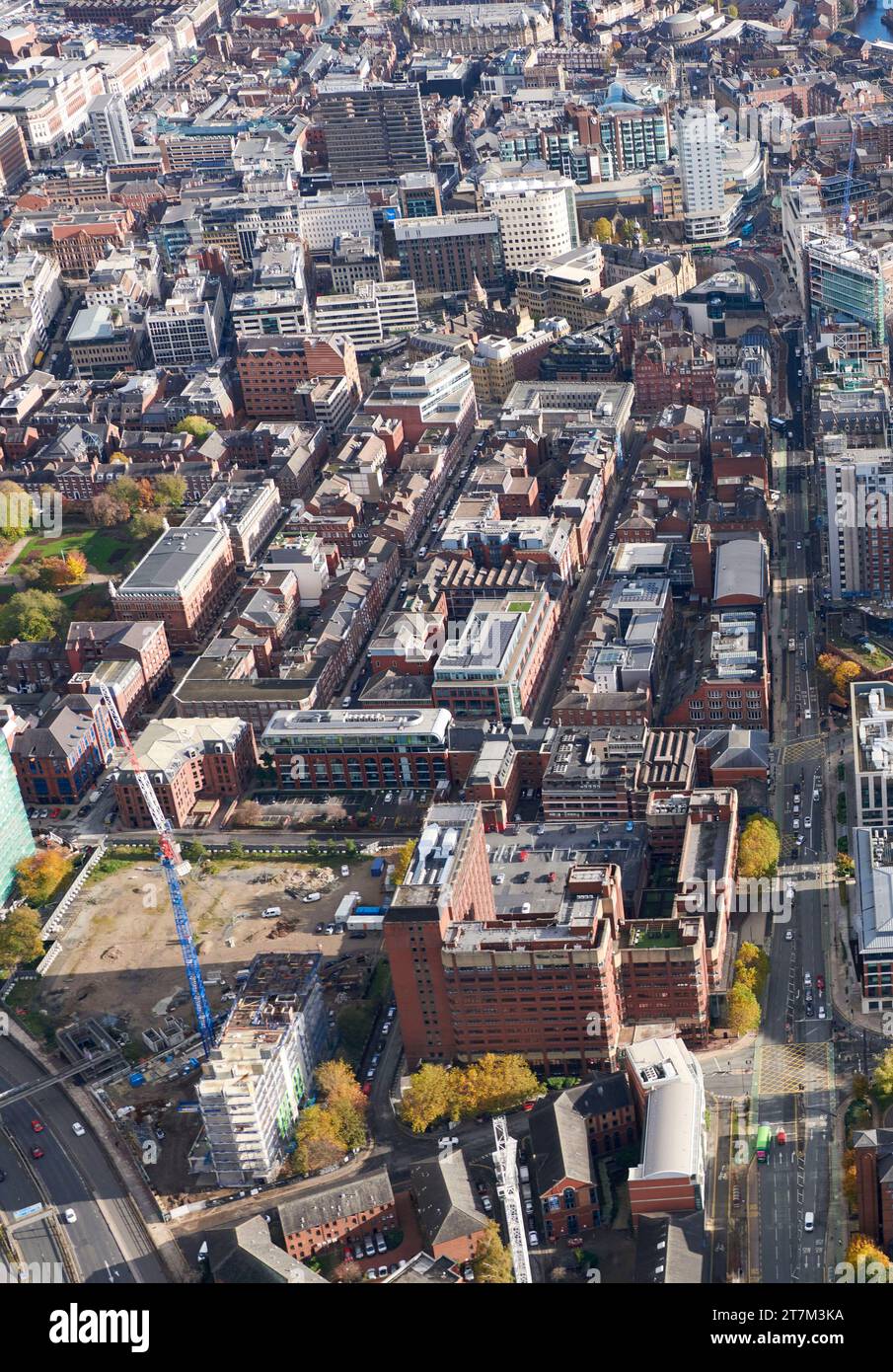 West End, Whitehall Road im Stadtzentrum von Leeds, West Yorkshire, Nordengland, Großbritannien, aus der Luft geschossen Stockfoto