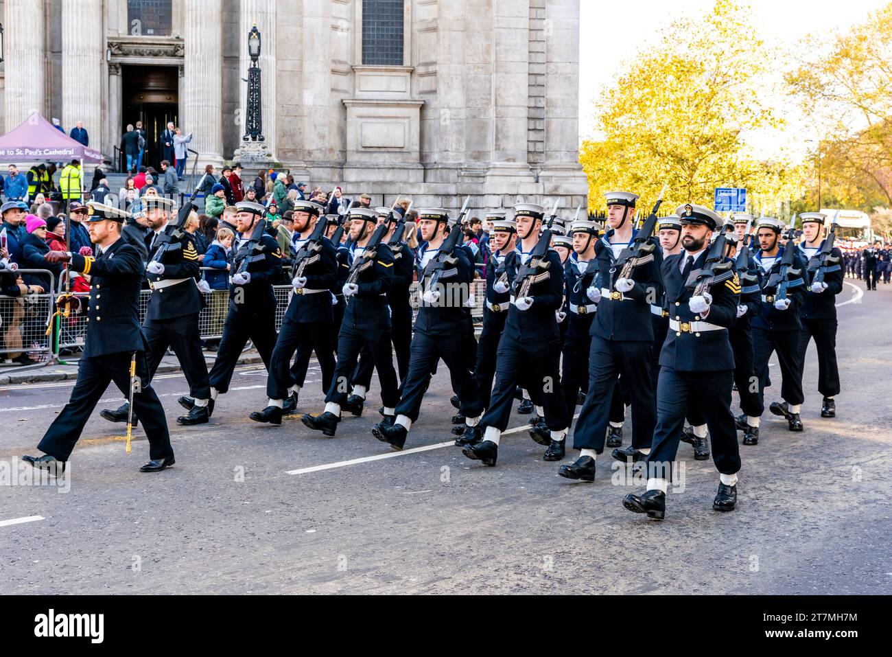 Die Royal Navy Armed Contingent nimmt an der Lord Mayor's Show in London Teil Stockfoto
