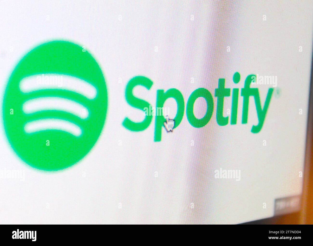 Ein Foto des grün-weißen Spotify-Logos auf einem Computerbildschirm. Stockfoto