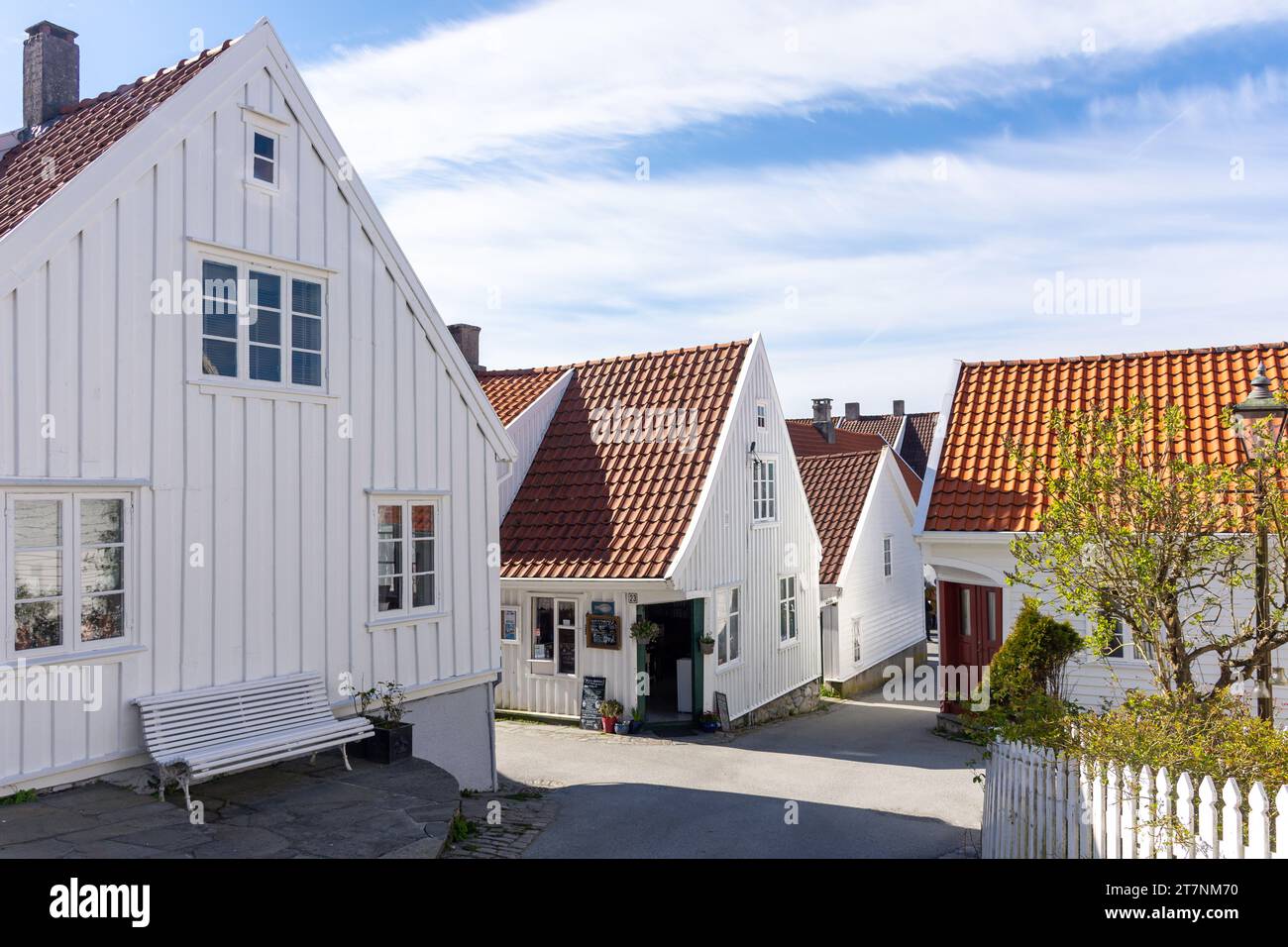 Traditionelle weiße Holzhäuser, Søragadå, Skudeneshavn, Insel Karmøy, Rogaland County, Norwegen Stockfoto