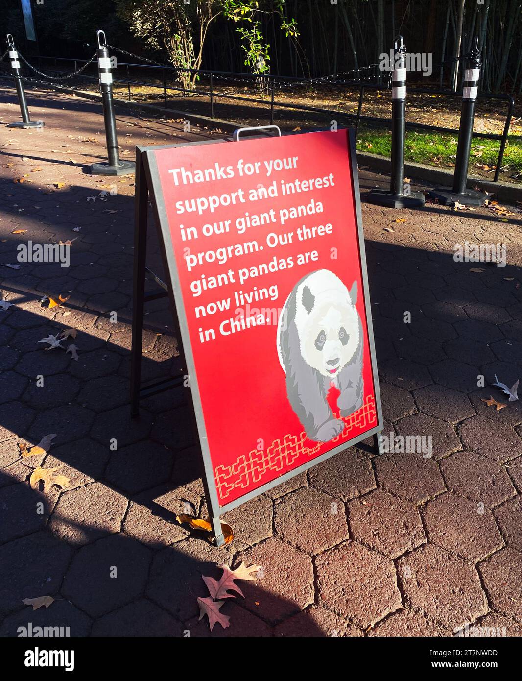 Unterschreiben Sie im National Zoo in Washington, DC, dass die Pandas nach China zurückgekehrt sind Stockfoto