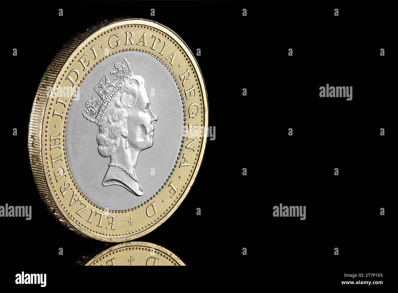 Ein Bimetall 1997 £ 2 mit einem Prägefehler. Ein großes Stück von Königin Elisabeth II. Fehlt Stockfoto