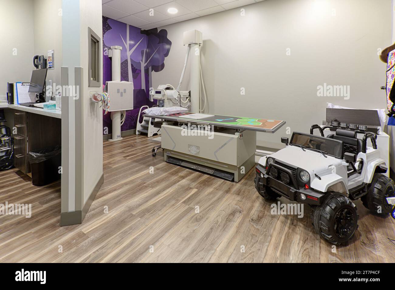 Untersuchungsräume in einer pädiatrischen Klinik. Stockfoto