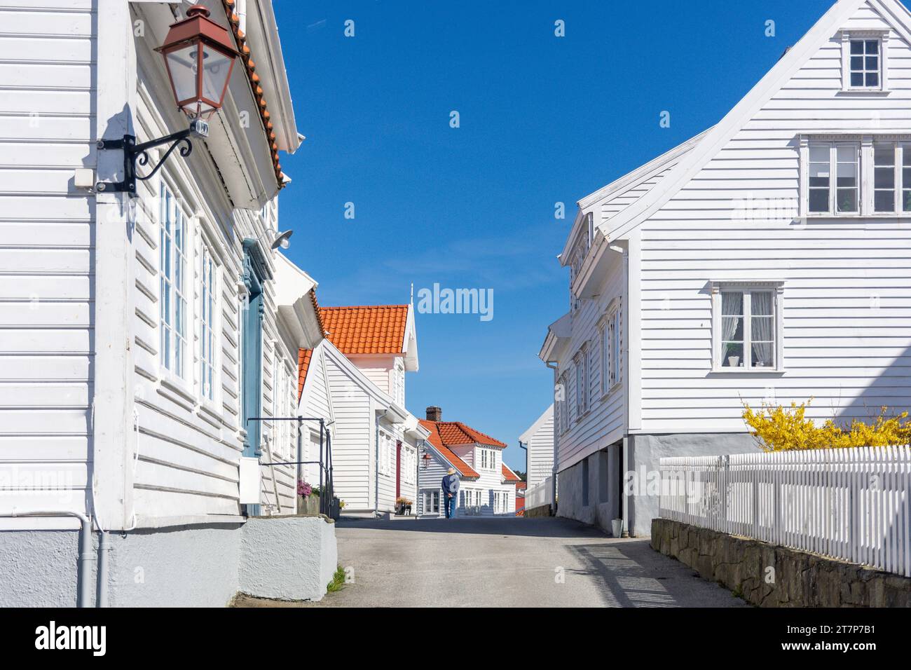 Traditionelle weiße Holzhäuser, Halvorsbakken, Skudeneshavn, Insel Karmøy, Rogaland County, Norwegen Stockfoto