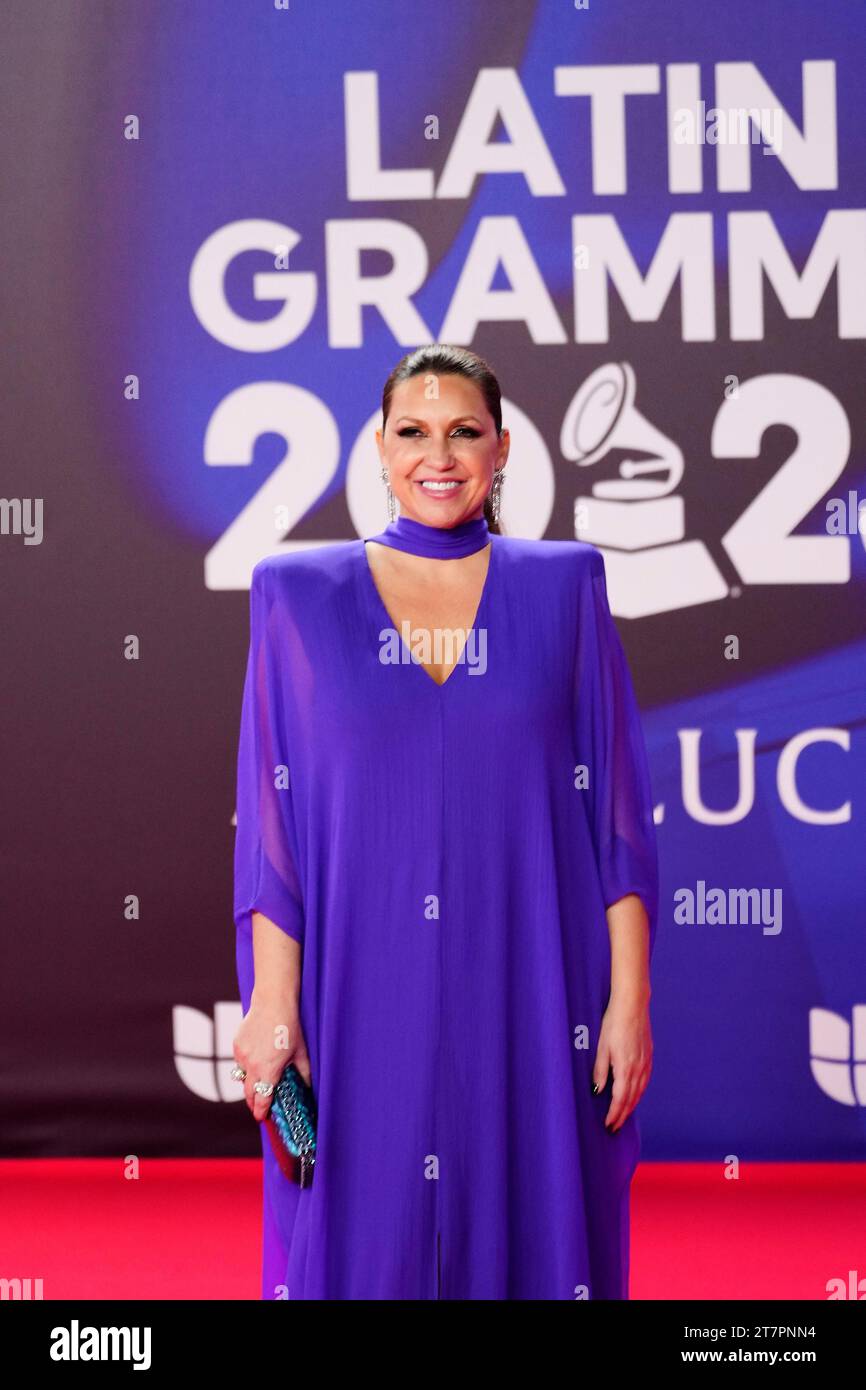 16. November 2023, Sevilla, Andalusien, Spanien: Nina Pastori nimmt während der 24. Jährlichen Latin GRAMMY Awards am 16. November 2023 in Sevilla, Spanien, am roten Teppich Teil (Credit Image: © Jack Abuin/ZUMA Press Wire) NUR ZUR REDAKTIONELLEN VERWENDUNG! Nicht für kommerzielle ZWECKE! Stockfoto