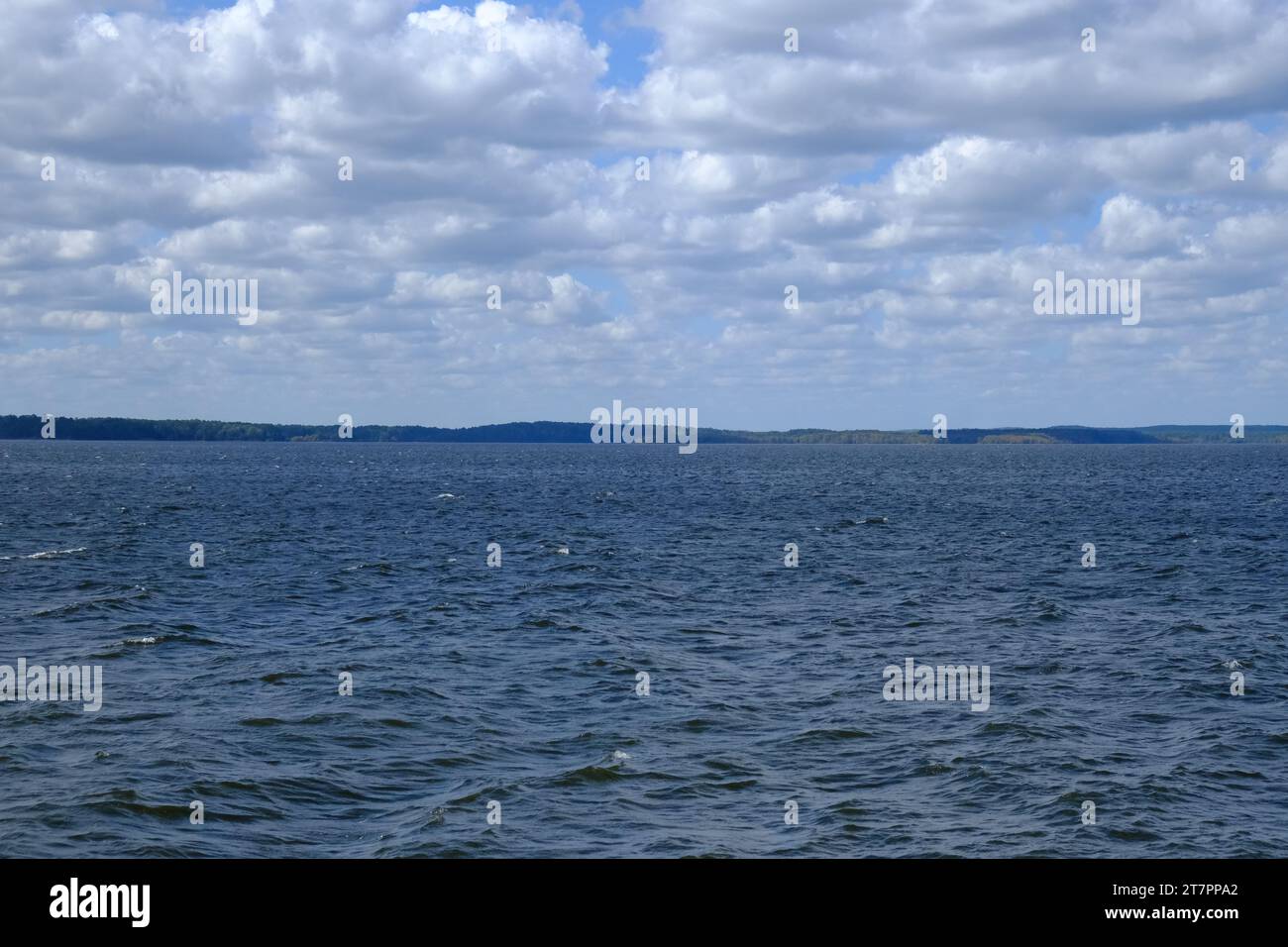 Dies ist eine Aufnahme des Toledo Bend Reservoir aus dem Cypress Bend Park in vielen Louisiana. Stockfoto