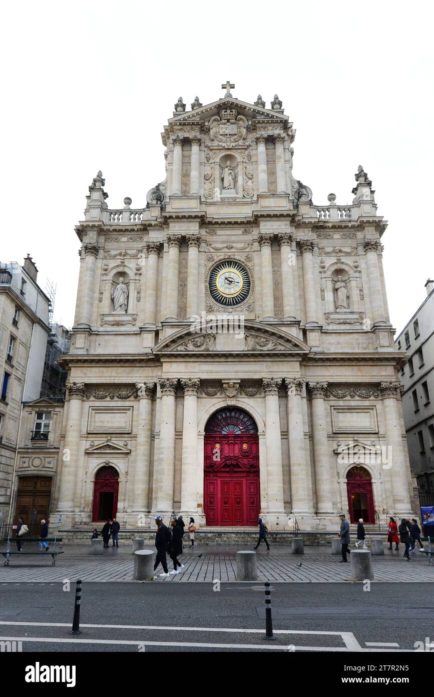 Die Pfarrkirche Saint-Paul von Saint-Louis in der Rue Saint-Antoine in Paris, Frankreich. Stockfoto