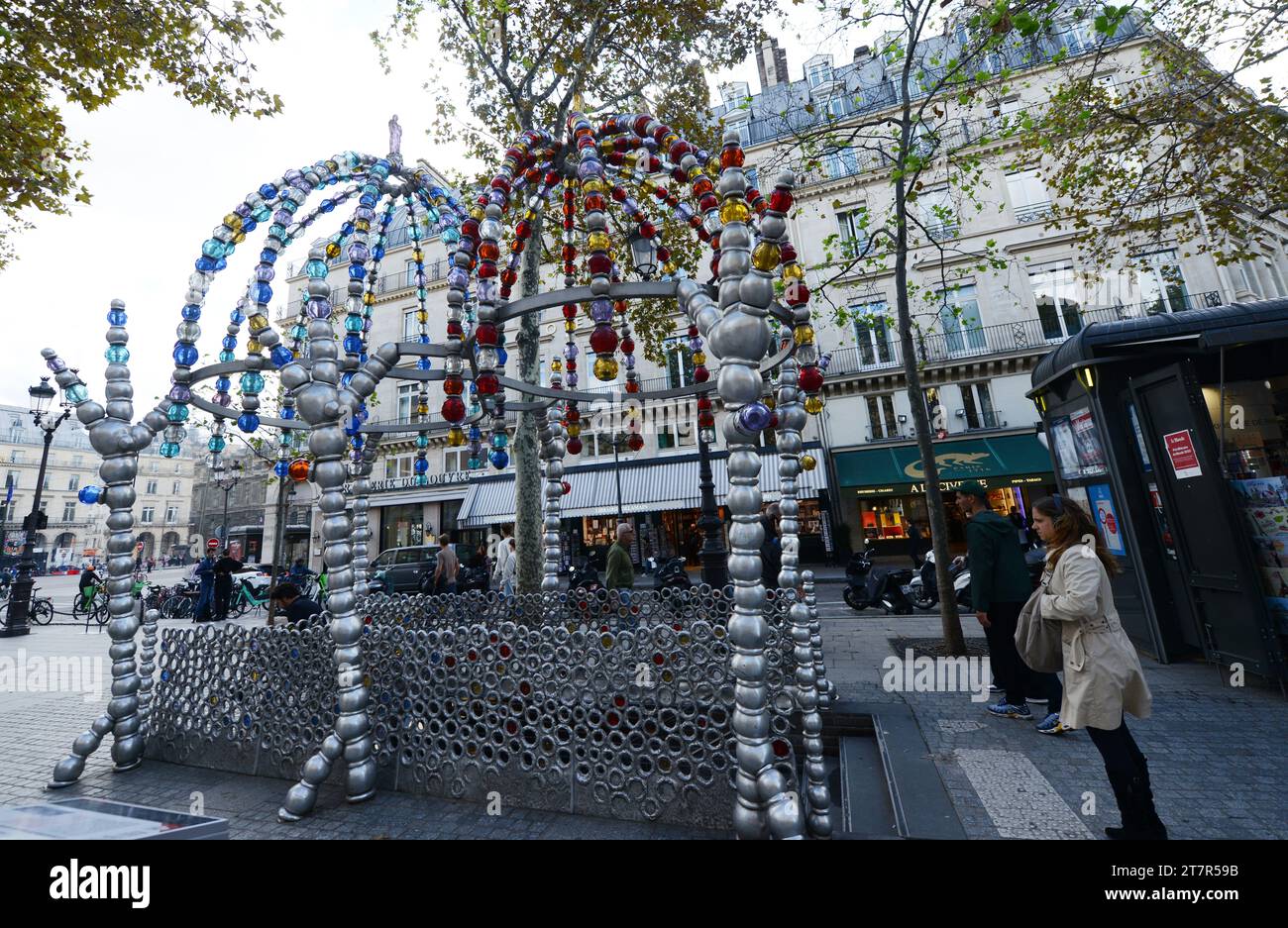 Palais Royal - U-Bahn-Station Musée du Louvre in Paris, Frankreich. Stockfoto