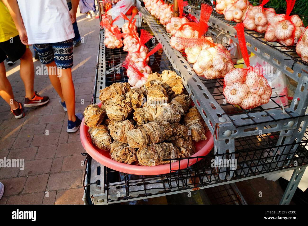 Getrocknete Senfgrün zum Verkauf Stockfoto