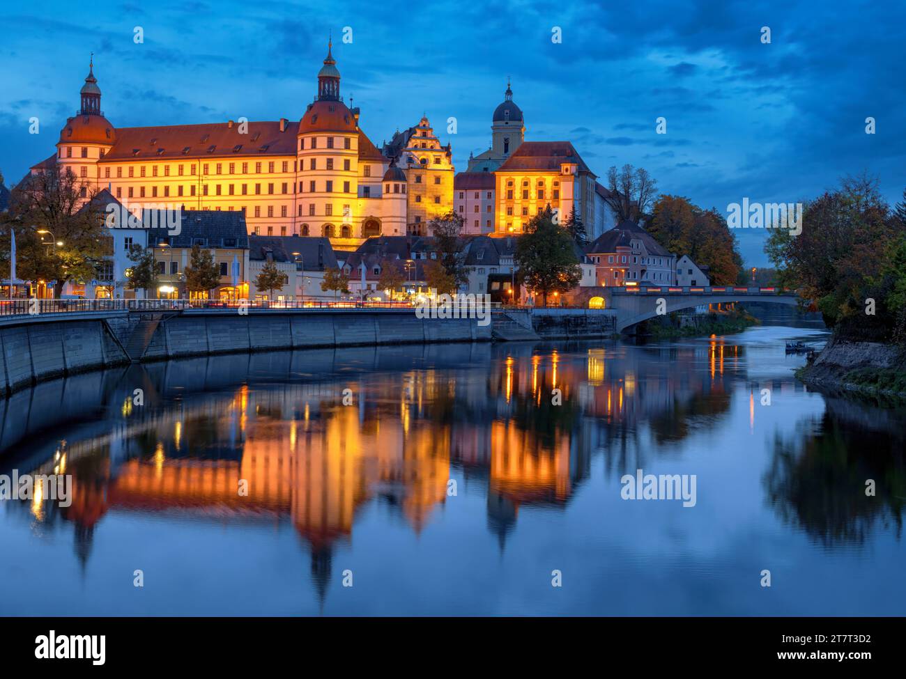 Schloss Neuburg an der Donau bei Nacht, Bayern, Deutschland, Europa Stockfoto