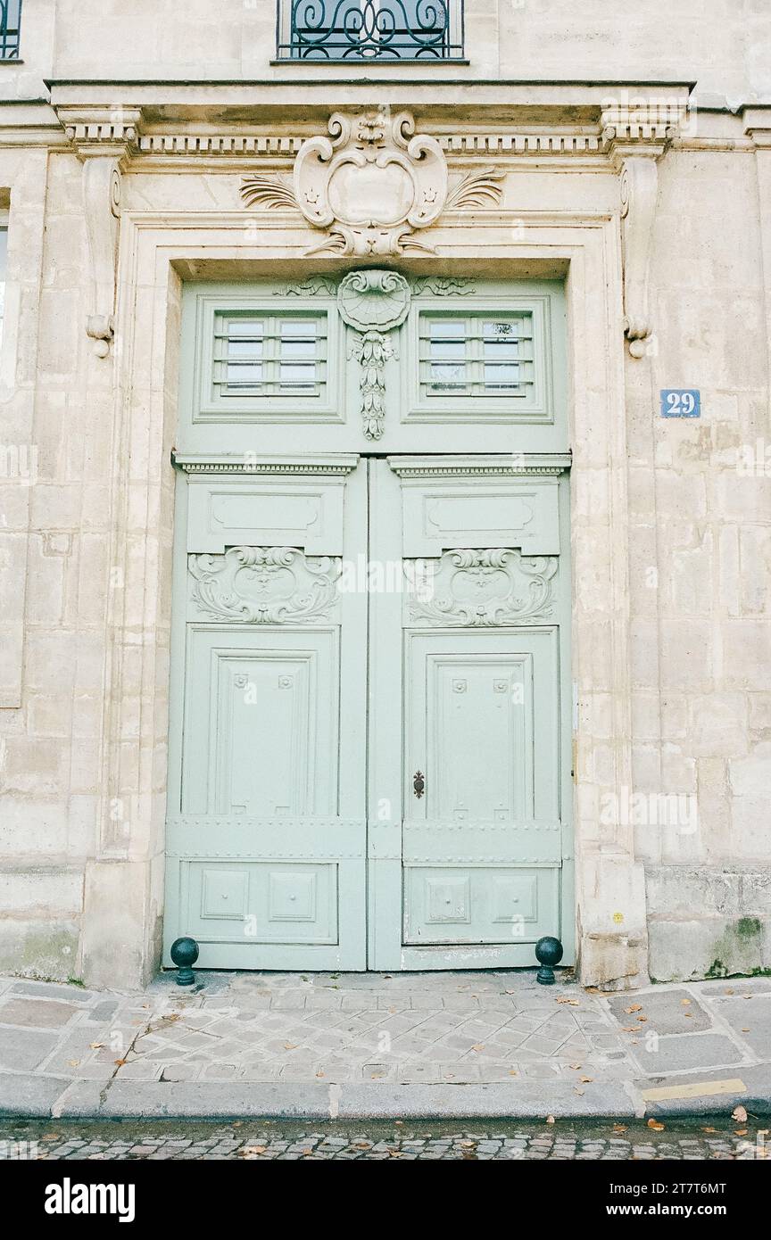 Tiffany blaue Tür in Paris Frankreich Stockfoto