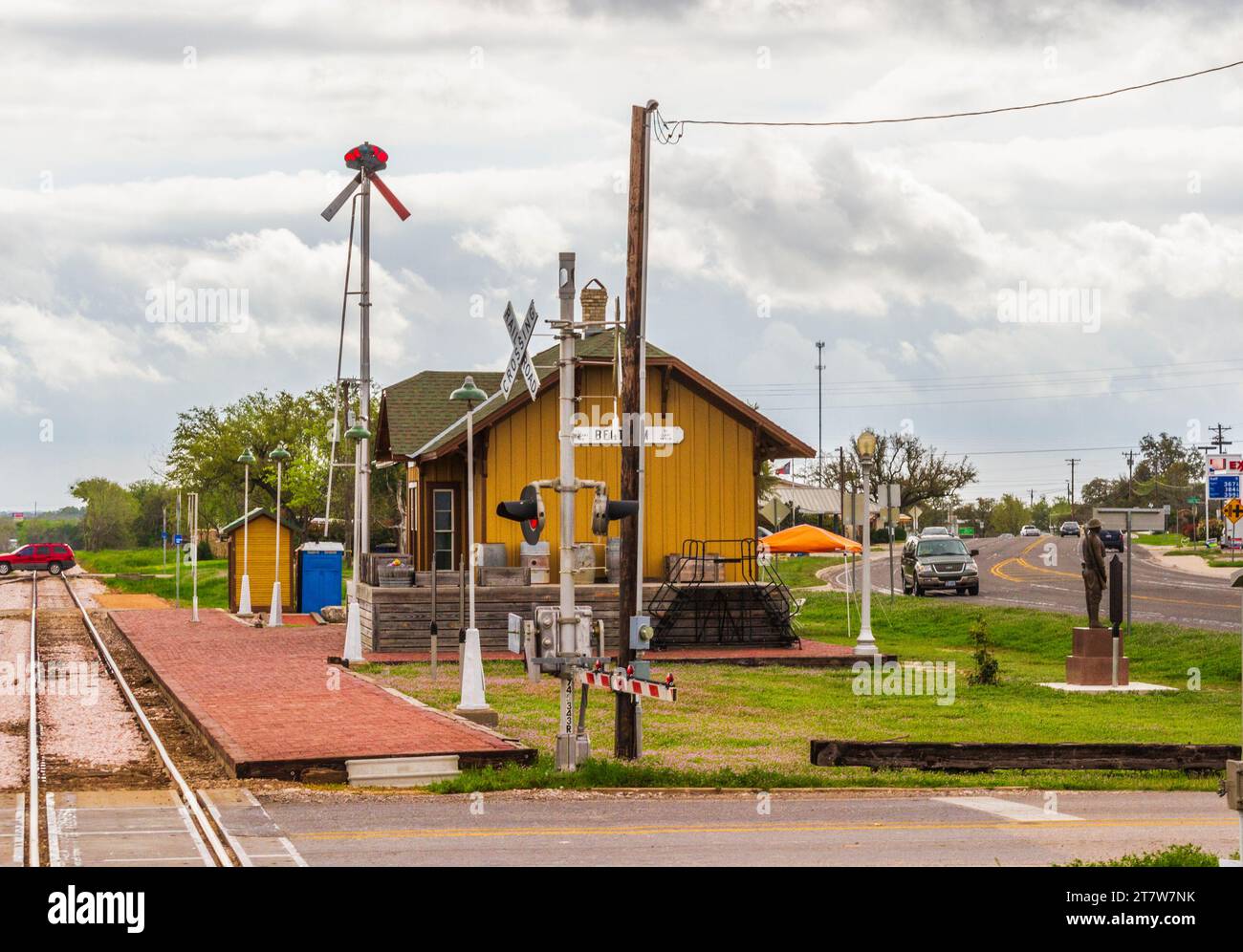 Bertram, Texas, von der Hill Country Flyer Train-Fahrt aus gesehen, als sie durch diese kleine Stadt im Zentrum von Texas fuhr. Stockfoto