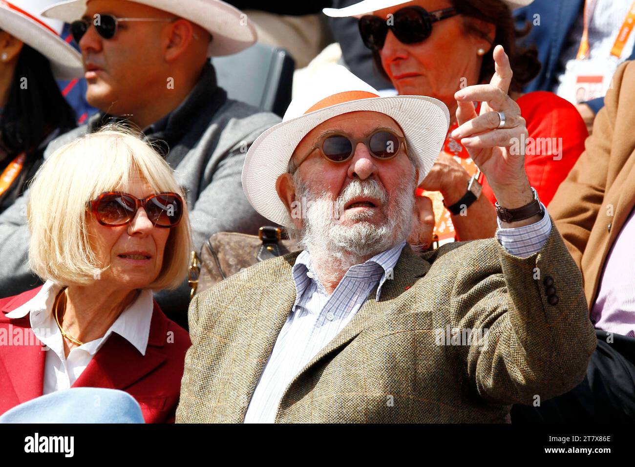 TENNIS - GRAND SLAM - ROLAND GARROS 2012 - PARIS (FRA) - TAG 10 - 05/06/2012 - FOTO LOIC BARATOUX / DPPI - JEAN-PIERRE MARIELLE / FRANZÖSISCHER SCHAUSPIELER Stockfoto