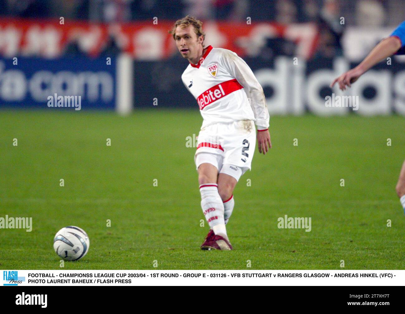 FUSSBALL - CHAMPIONSS LEAGUE CUP 2003/04 - 1. RUNDE - GRUPPE E - 031126 - VFB STUTTGART / RANGERS GLASGOW - ANDREAS HINKEL (VFC) - FOTO LAURENT BAHEUX / FLASH PRESS Stockfoto