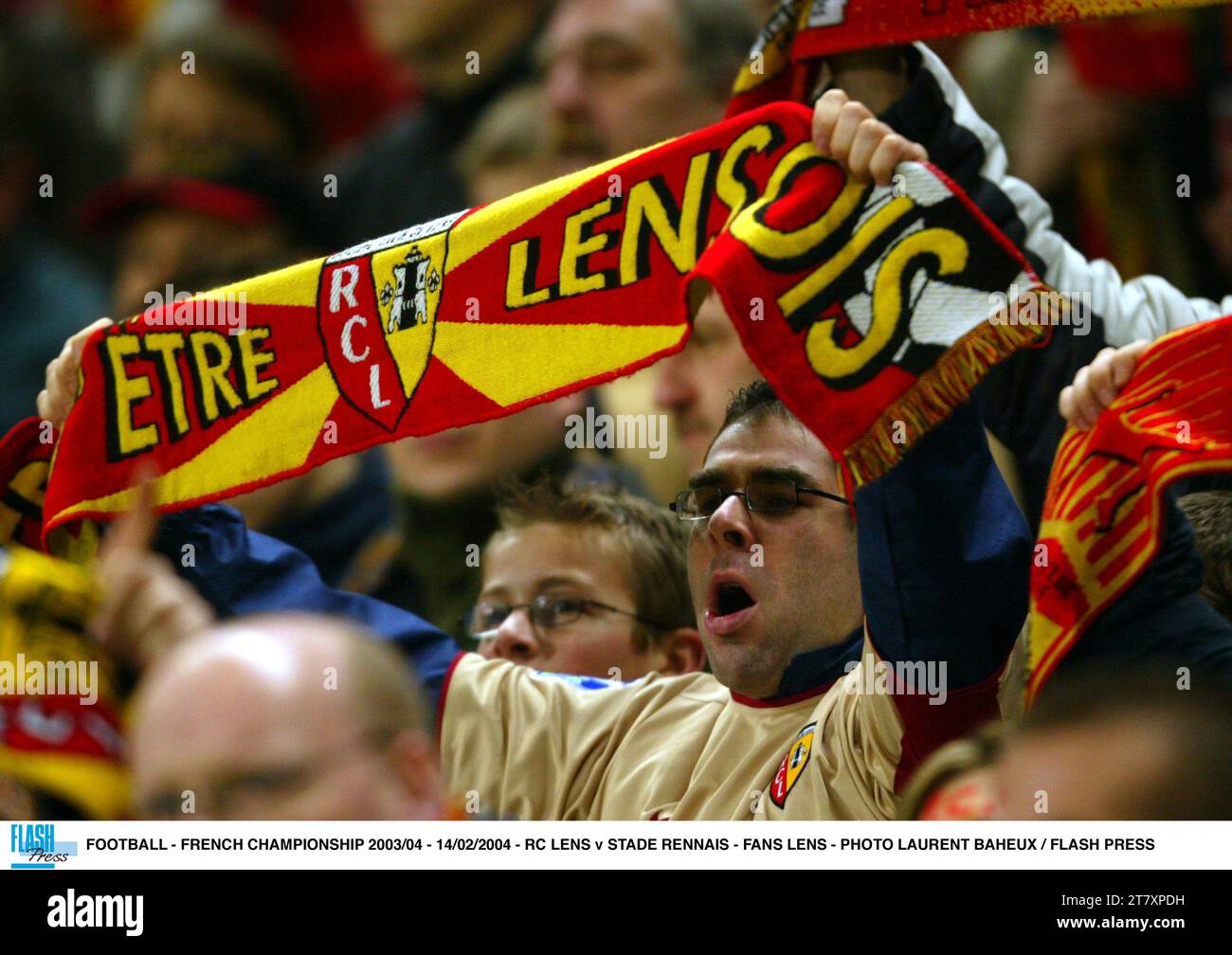 FUSSBALL - FRANZÖSISCHE MEISTERSCHAFT 2003/04 - 14/02/2004 - RC OBJEKTIV V STADE RENNAIS - FAN OBJEKTIV - FOTO LAURENT BAHEUX / FLASH PRESS Stockfoto