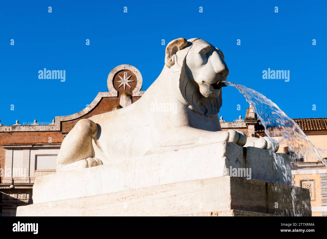 Löwe des Obeliskenbrunnens, Piazza del Popolo, UNESCO-Weltkulturerbe, Rom, Latium (Latium), Italien, Europa Stockfoto