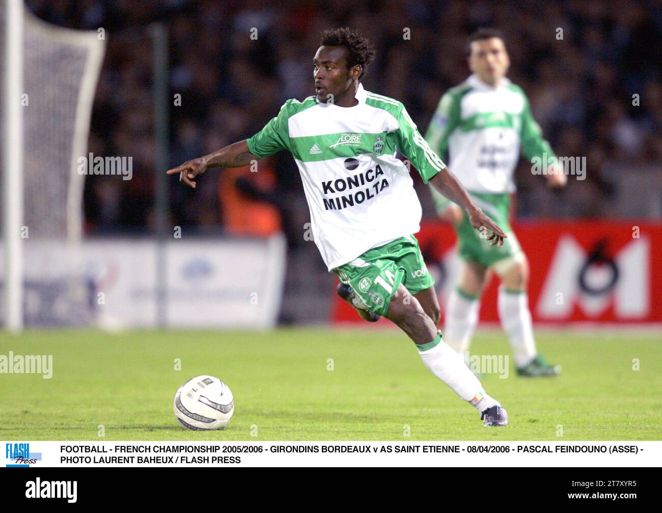 FUSSBALL - FRANZÖSISCHE MEISTERSCHAFT 2005/2006 - GIRONDINS BORDEAUX V AS SAINT ETIENNE - 08/04/2006 - PASCAL FEINDOUNO (ASSE) - FOTO LAURENT BAHEUX / FLASH PRESS Stockfoto