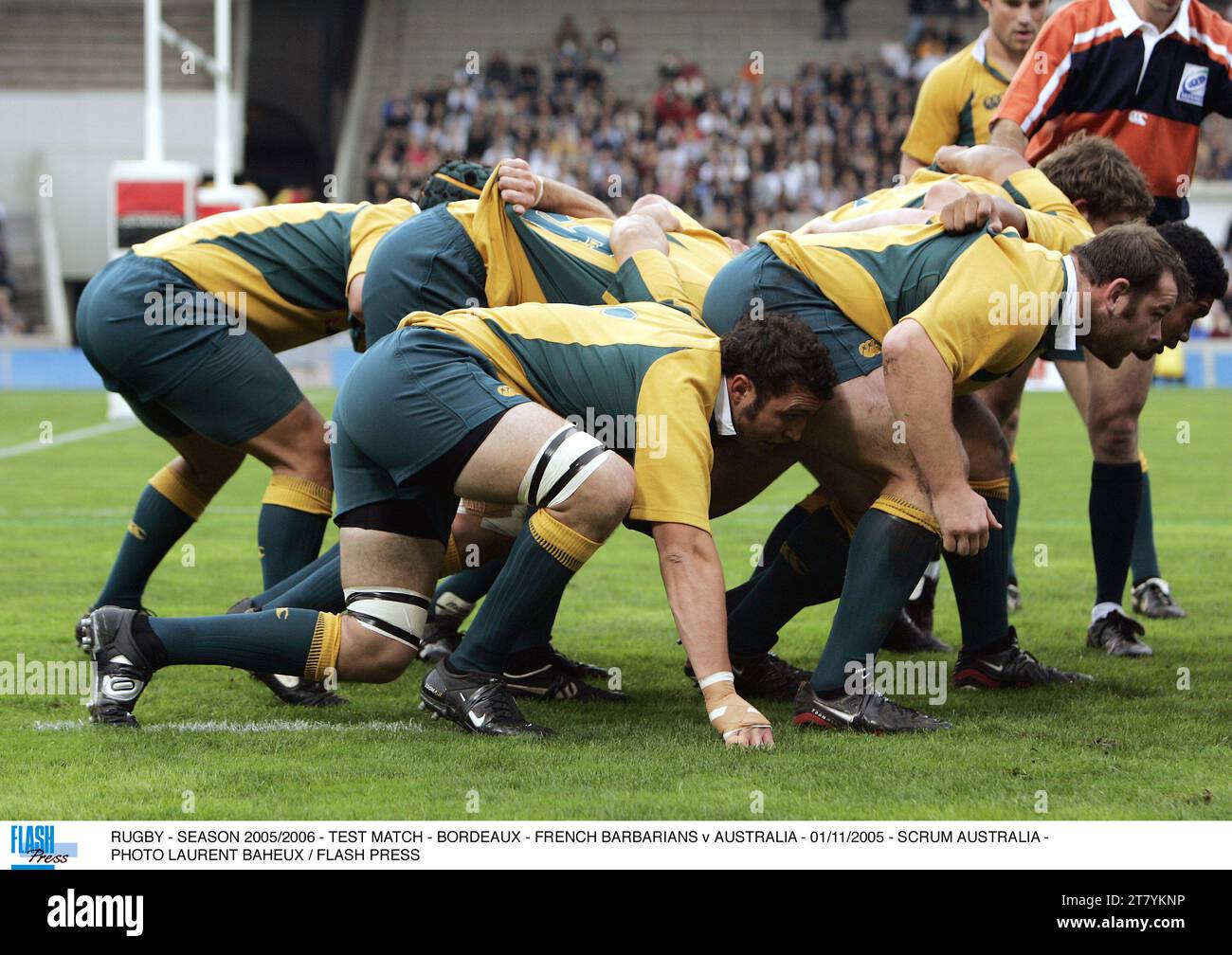 RUGBY - SAISON 2005/2006 - TESTSPIEL - BORDEAUX - FRENCH BARBARIANS V AUSTRALIA - 01/11/2005 - SCRUM AUSTRALIA - FOTO LAURENT BAHEUX / FLASH PRESS Stockfoto