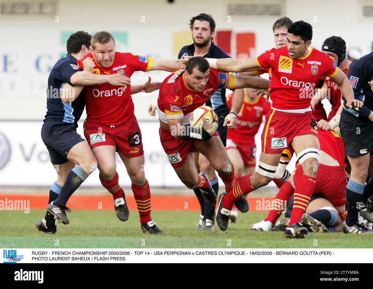 RUGBY - FRANZÖSISCHE MEISTERSCHAFT 2005/2006 - TOP 14 - USA PERPIGNAN GEGEN CASTRES OLYMPIQUE - 18/02/2006 - BERNARD GOUTTA (PER) - FOTO LAURENT BAHEUX / FLASH PRESS Stockfoto