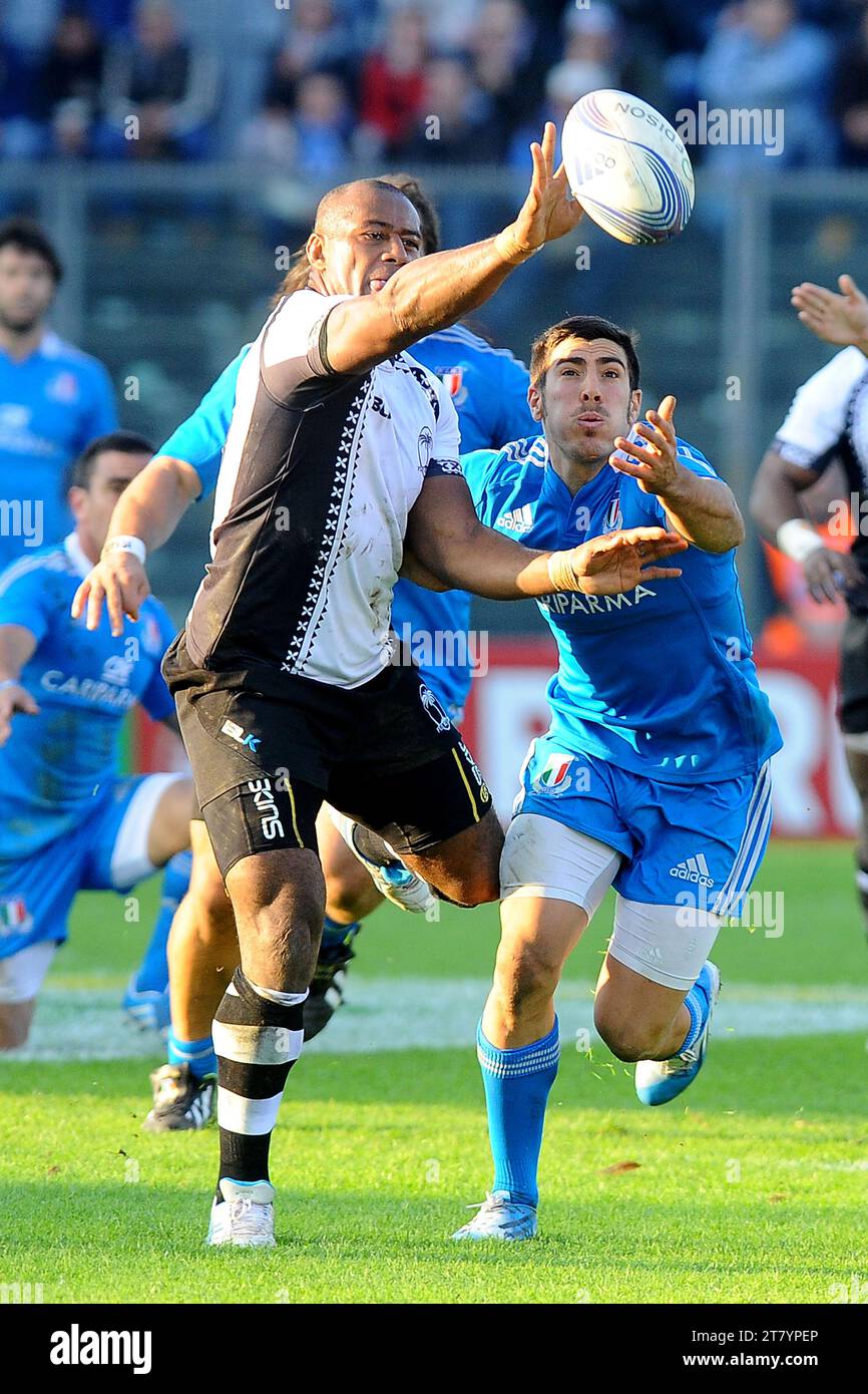 16.11.2013: Cremona, Rugby zweites Testspiel Italien gegen Fiji Serenaia Bai und Edoardo Gori aus Italien kämpfen um den Ball - Foto Massimo Cebrelli / DPPI Stockfoto