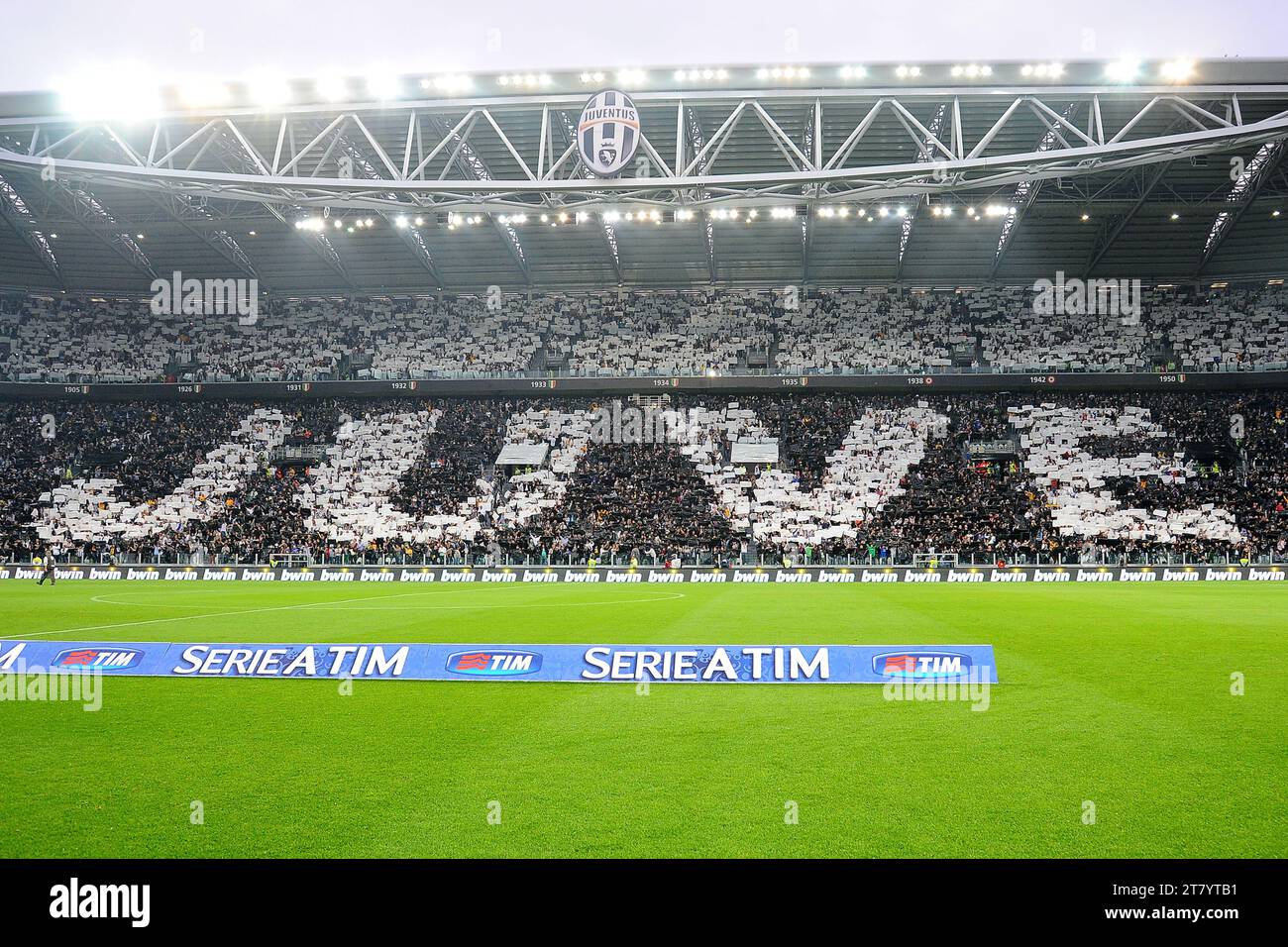 Allgemeine Ansicht, Fans des Juventus FC vor der italienischen Meisterschaft 2014/2015 Serie A Fußballspiel zwischen Juventus FC und AS Roma im Juventus Stadion am 05. Oktober 2014 in Turin, Italien. Foto Massimo Cebrelli/DPPI Stockfoto