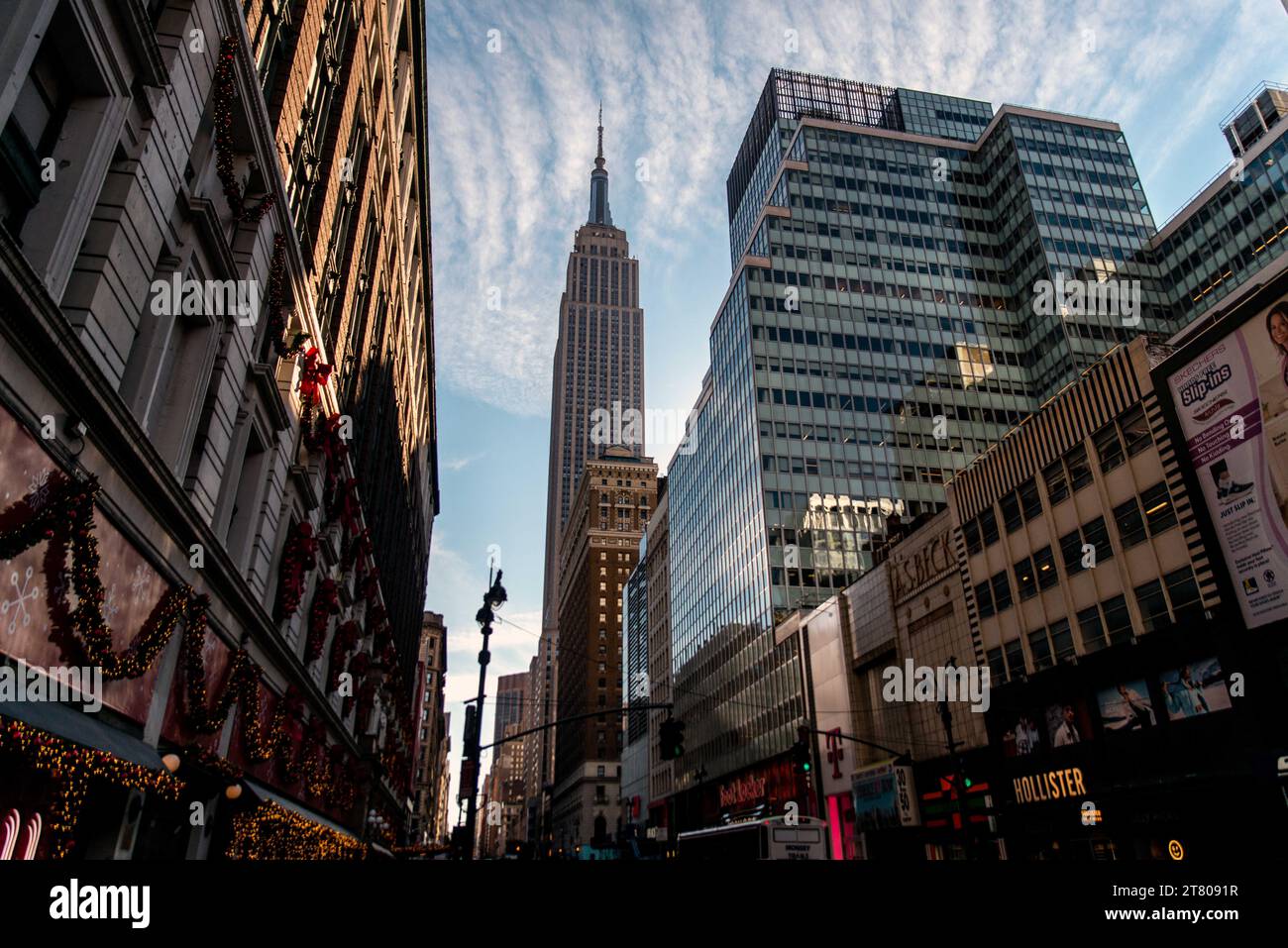 New York, Usa. November 2023. New York: L' Empire State Building, November 2023. Foto: Denis Prezat/ABACAPRESS.COM Credit: Abaca Press/Alamy Live News Stockfoto