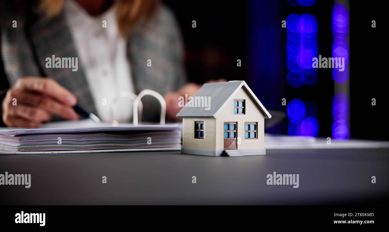 Maximierung Des Immobilienwerts: Steuereffiziente Immobilieninvestitionen Stockfoto