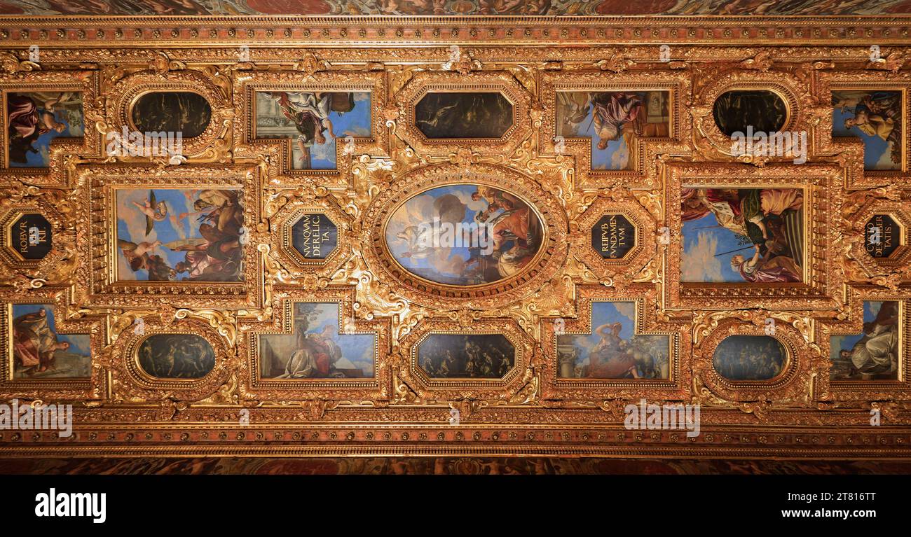Decke des Dogenpalastes in Venedig, Italien Stockfoto