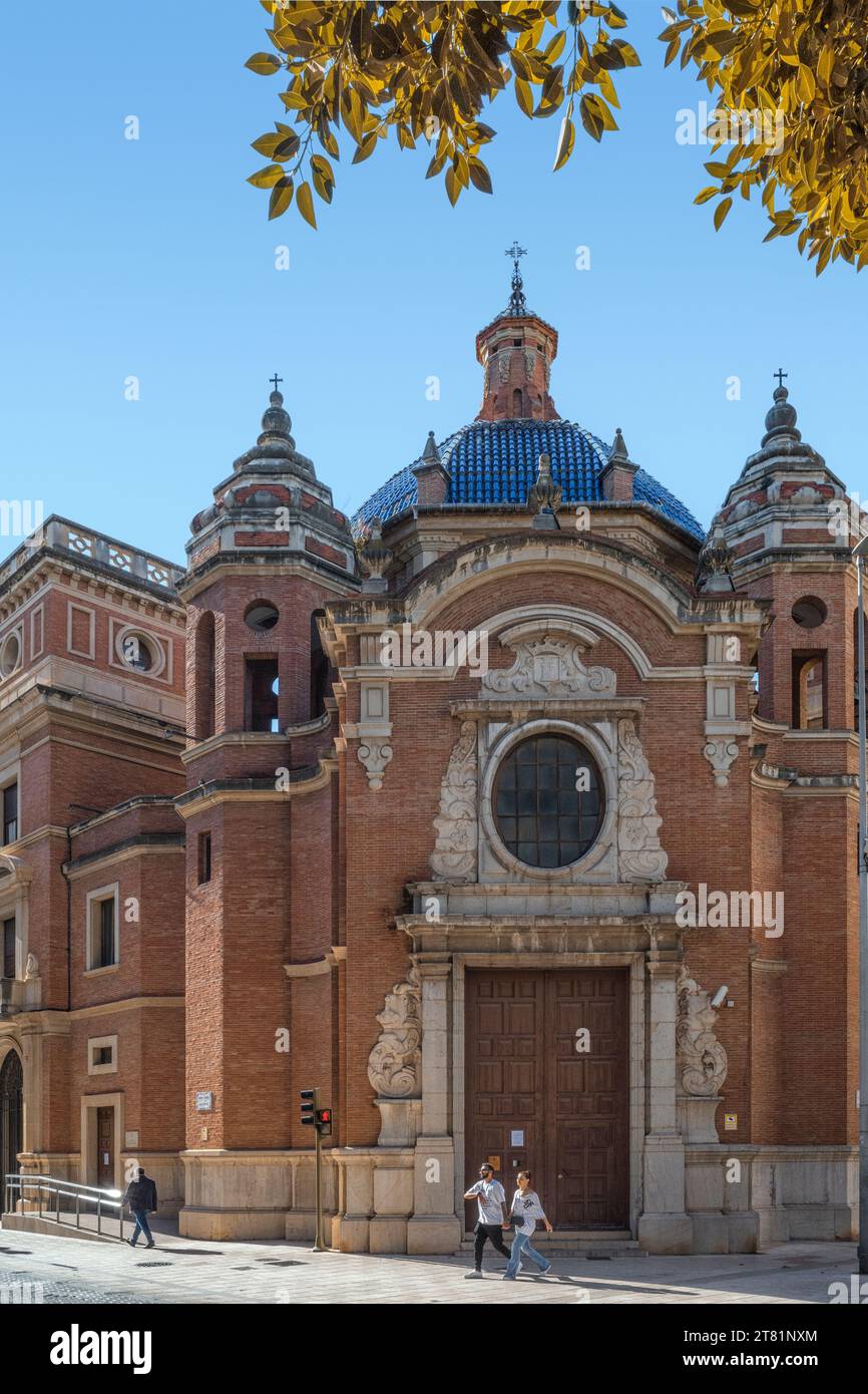 Außenfassade der katholischen Kirche der Bruderschaft der Purísima Sangre in der Stadt Castellon, Valencianische Gemeinschaft, Spanien, Europa Stockfoto