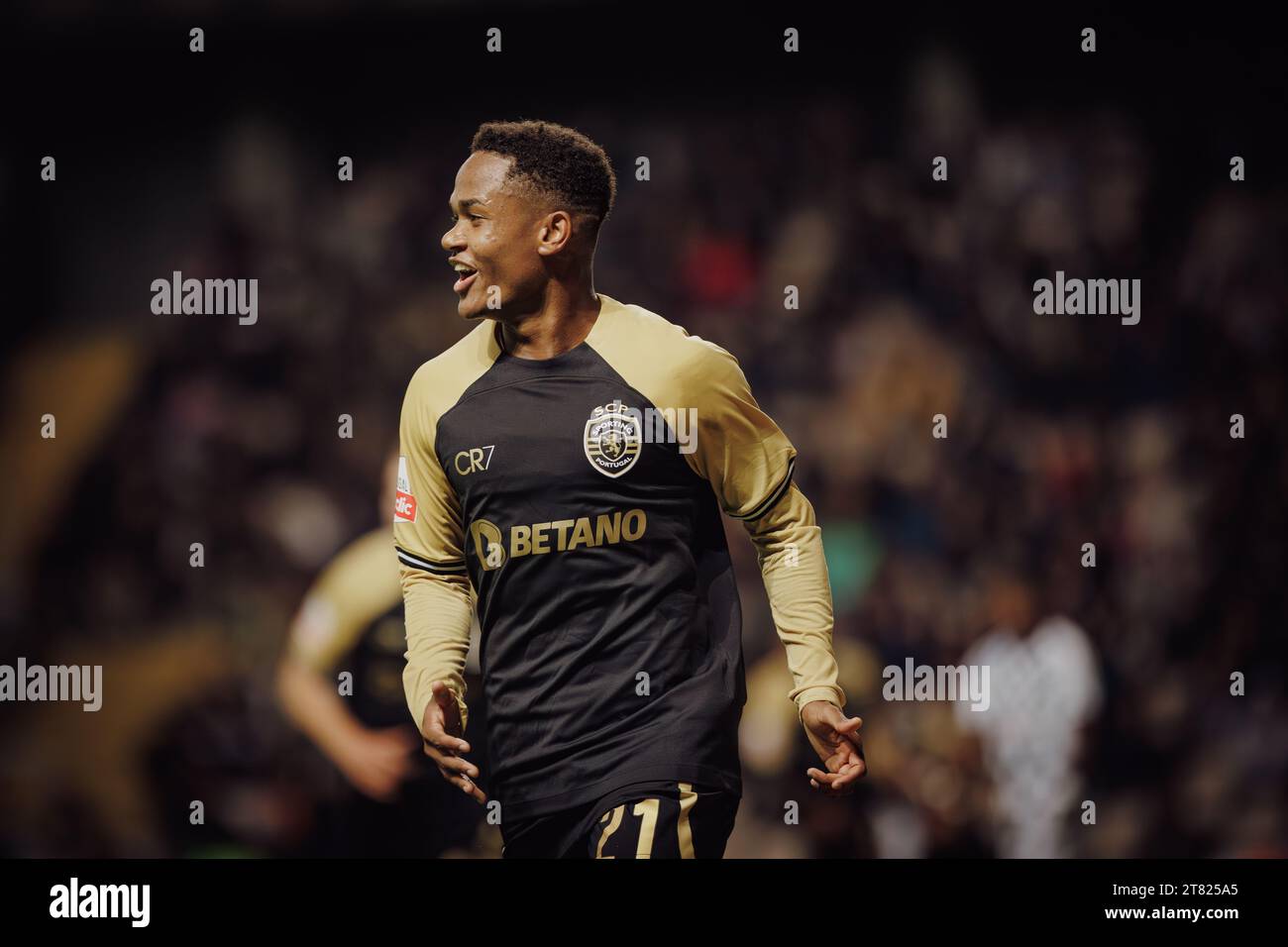 Geny Catamo feiert, nachdem er beim Spiel der Liga Portugal 23/24 zwischen Boavista FC und Sporting CP im Estadio do Bessa Seculo XXI, Porto, Stockfoto