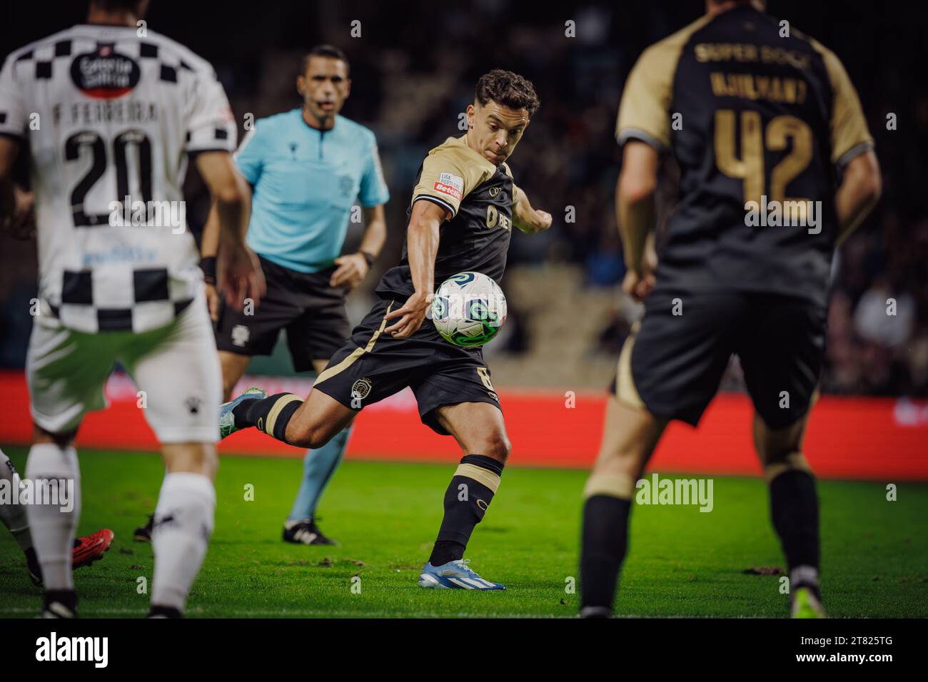 Pedro Goncalves beim Spiel der Liga Portugal 23/24 zwischen Boavista FC und Sporting CP im Estadio do Bessa Seculo XXI, Porto, Portugal. (Maciej Rogowsk Stockfoto