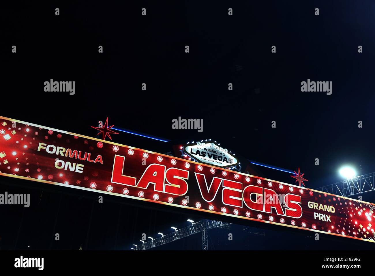 Las Vegas, USA. November 2023. Atmosphäre des Kreislaufs. 17.11.2023. Formel-1-Weltmeisterschaft, Rd 22, Las Vegas Grand Prix, Las Vegas, Nevada, USA, Qualifikationstag. Das Foto sollte lauten: XPB/Press Association Images. Quelle: XPB Images Ltd/Alamy Live News Stockfoto