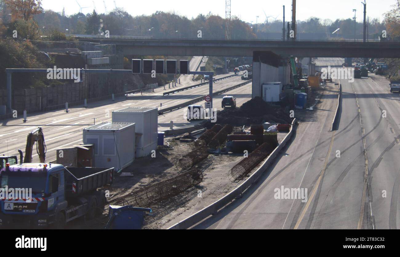 Vollsperrung der A7 in Hamburg aufgrund von Arbeiten zum Deckel. *** Vollständige Schließung der A7 in Hamburg aufgrund von Arbeiten am Lid Credit: Imago/Alamy Live News Stockfoto