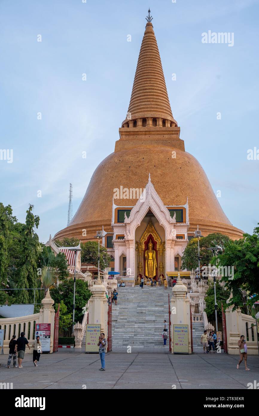 Phra Pathom Chedi Ratchaworamahawihan in Nakhon Pathom Thailand Asien Stockfoto