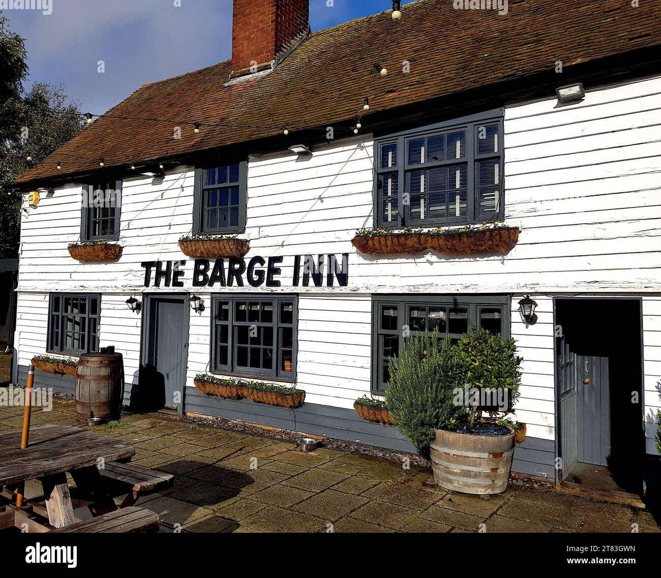 Blick auf die Fassade eines traditionellen in der Grafschaft Essex, Großbritannien. Stockfoto