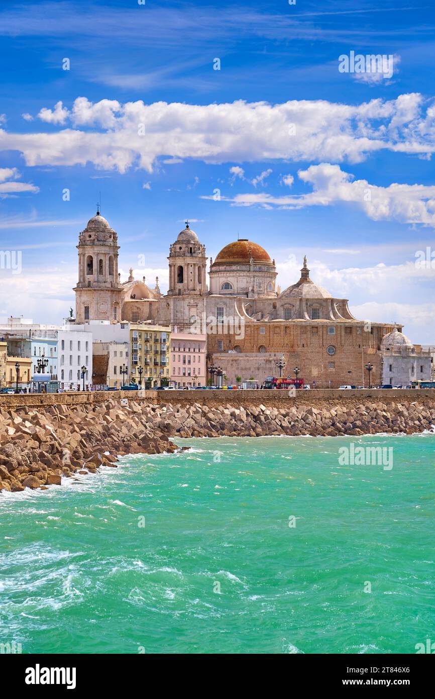 Cadiz, Blick auf die Kathedrale, Andalusien, Spanien. Stockfoto