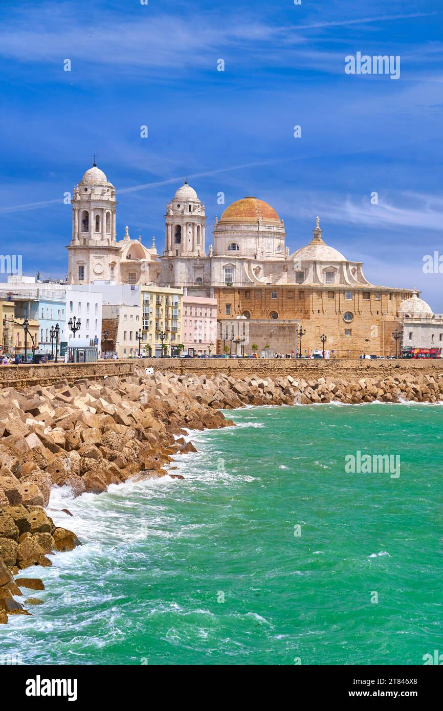 Cadiz, Blick auf die Kathedrale, Andalusien, Spanien. Stockfoto