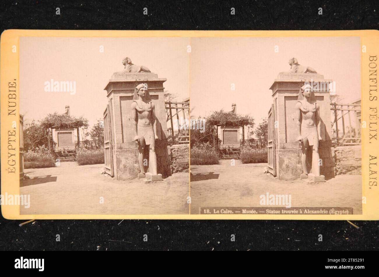 Félix Bonfils Statue in Alexandria gefunden. Albuminpapier, auf der Box / Stereoformat ca. 1867-1878 , 1867/1878 Stockfoto