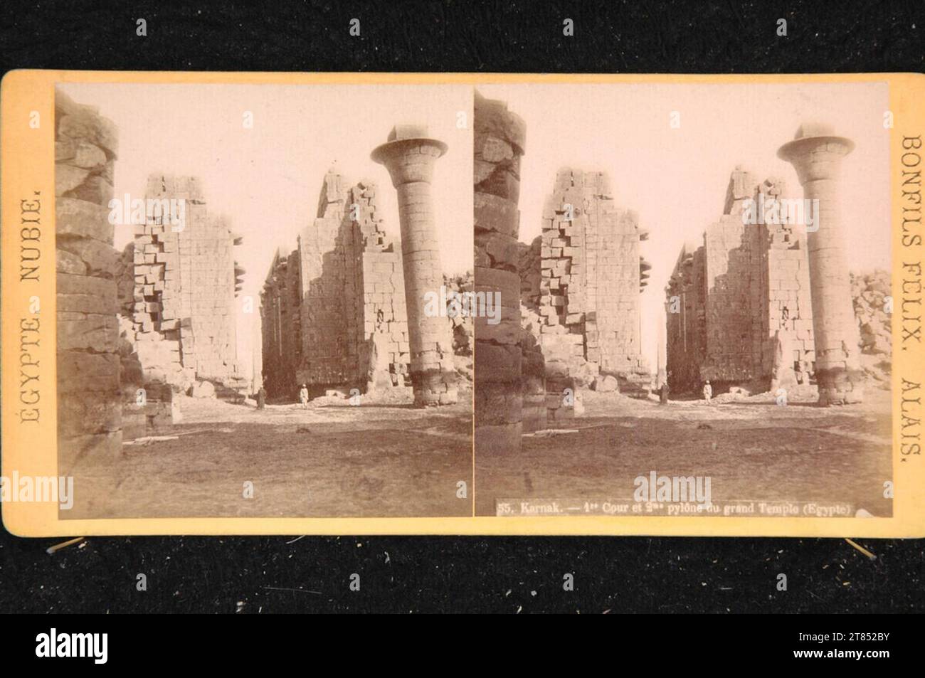 Félix Bonfils Karnak, Innenhof und Säulen des großen Tempels. Albuminpapier, auf der Box / Stereoformat ca. 1867-1878 , 1867/1878 Stockfoto